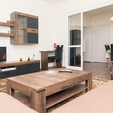 Central Academic Apartment Sofia Zewnętrze zdjęcie